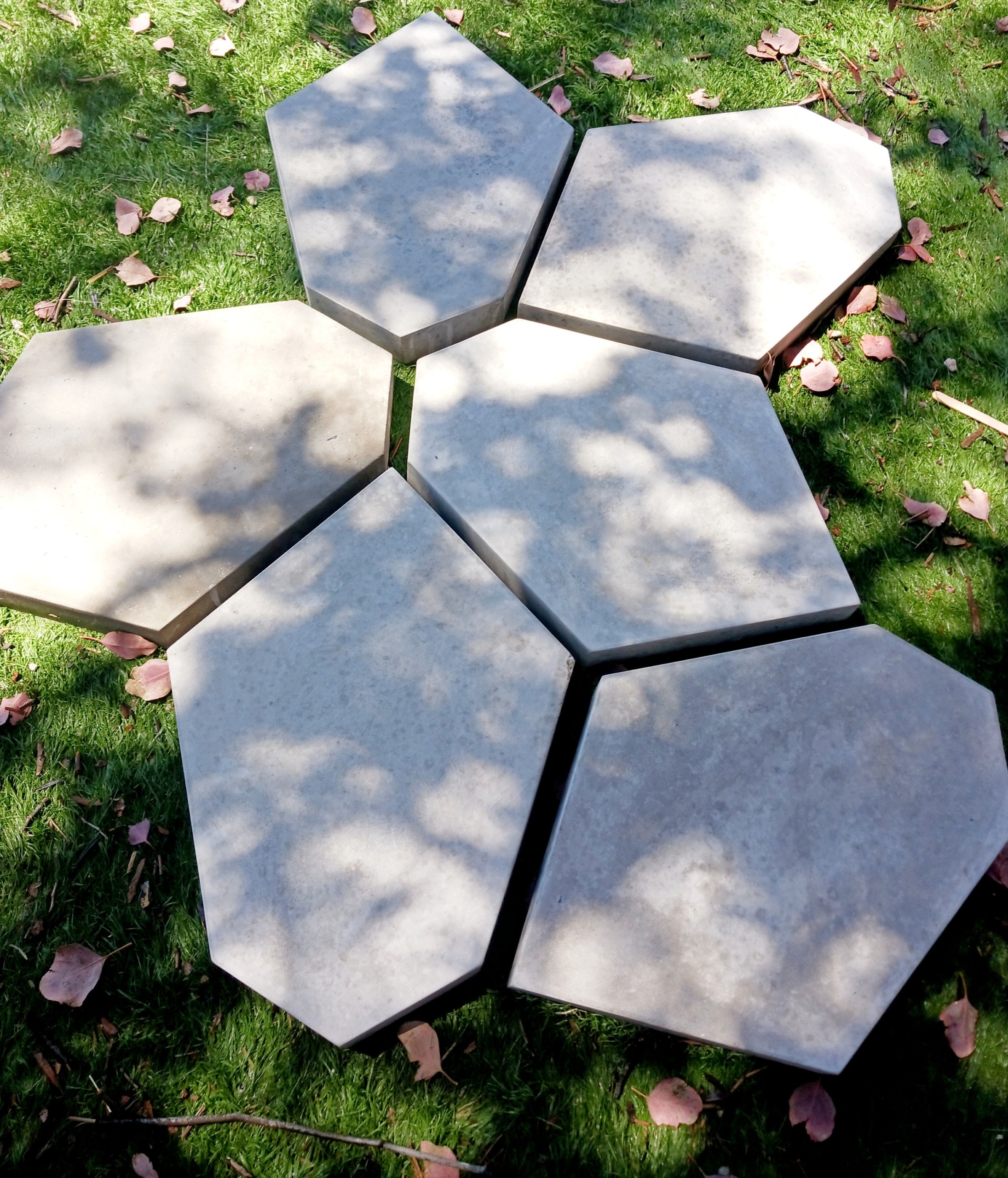 Outdoor Polygon Stepping Stone